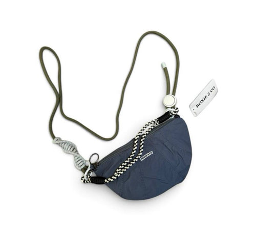 ROXIE & CO croissant sling